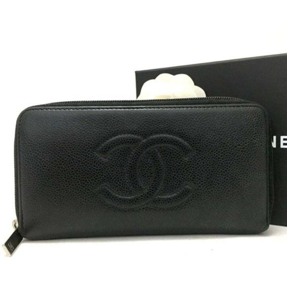 CHANEL Handbags - 💯 Auth CHANEL CC Caviar Skin Zip Around Wallet